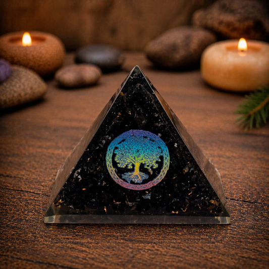 Kleine Orgonit-Pyramide (5,5 x 4,5 cm) – Baum des Lebens – Schwarzer Turmalin