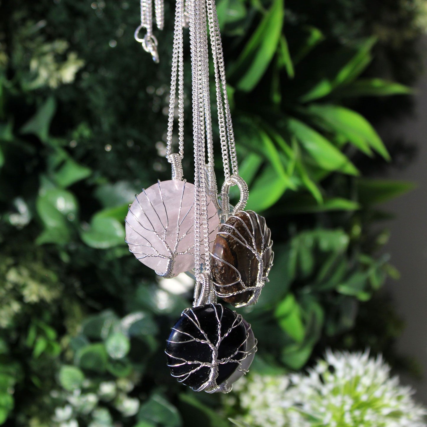 Lebensbaum Halskette mit Rosenquarz – Symbol für Liebe, Harmonie und neue Kraft