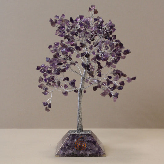 Edelsteinbaum mit Orgonit Basis – Amethyst für Klarheit, Ruhe und bewusste Räume