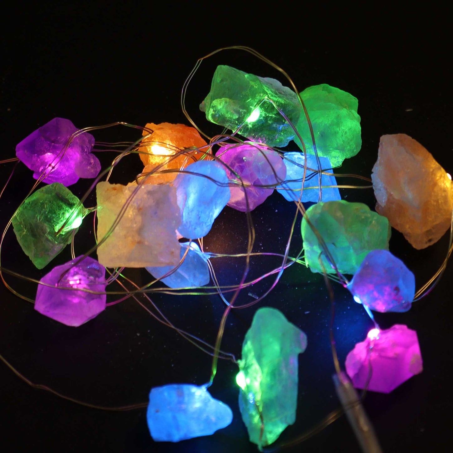 Edelstein Lichterkette – stimmungsvolle LED Beleuchtung mit natürlichen Edelsteinen