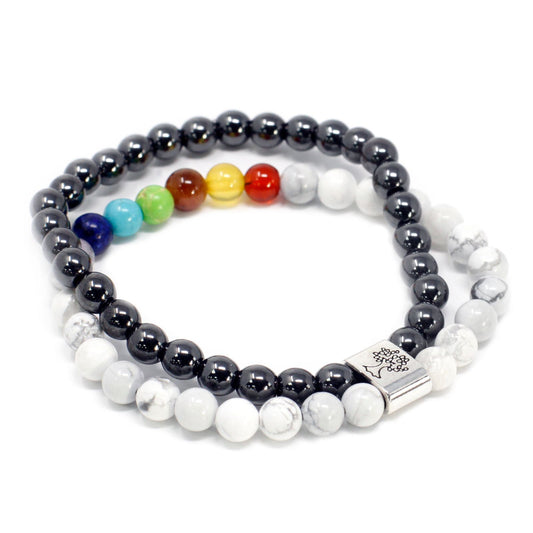 Magnetisches Edelstein Armband mit weißem Howlith & Chakra-Steinen – Harmonie für Körper und Geist